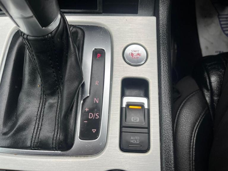 2014 Volkswagen Touareg 3.0 TDI V6 BlueMotion Tech R-Line Tiptronic 4WD Euro 5 (s/s) 5dr ESTATE D...