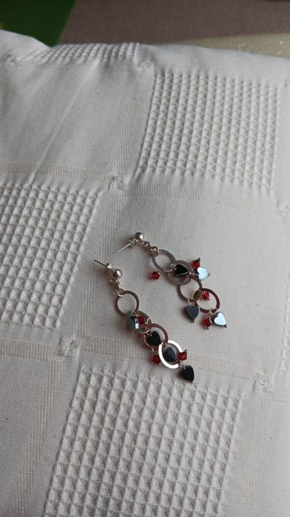 Ladies drop earrings 