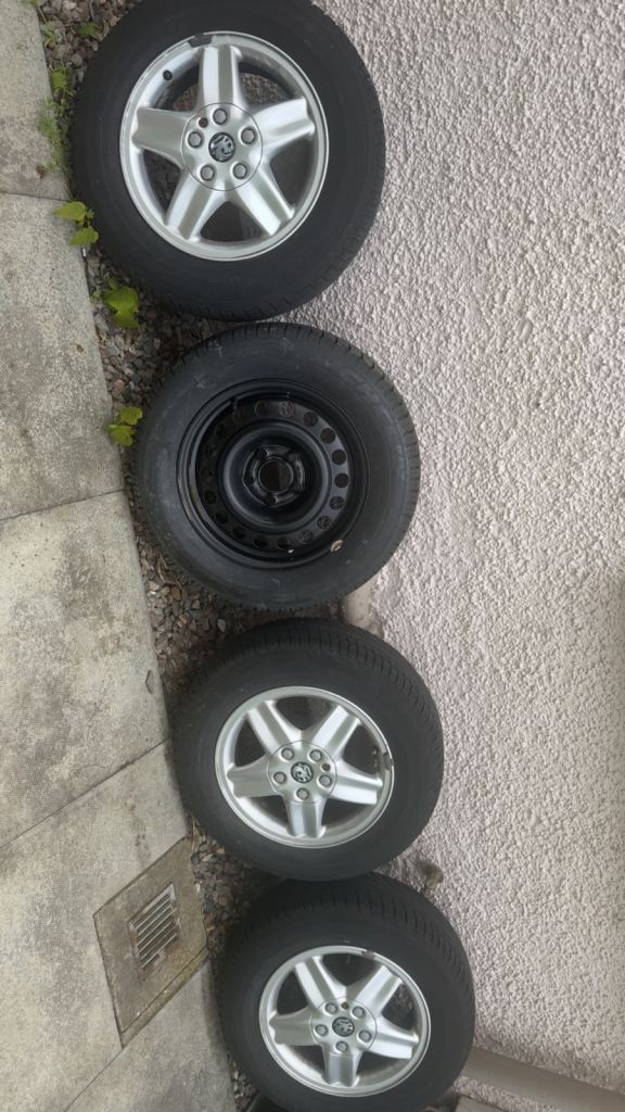Vauxhall 15 inch alloys 3 alloys and spare