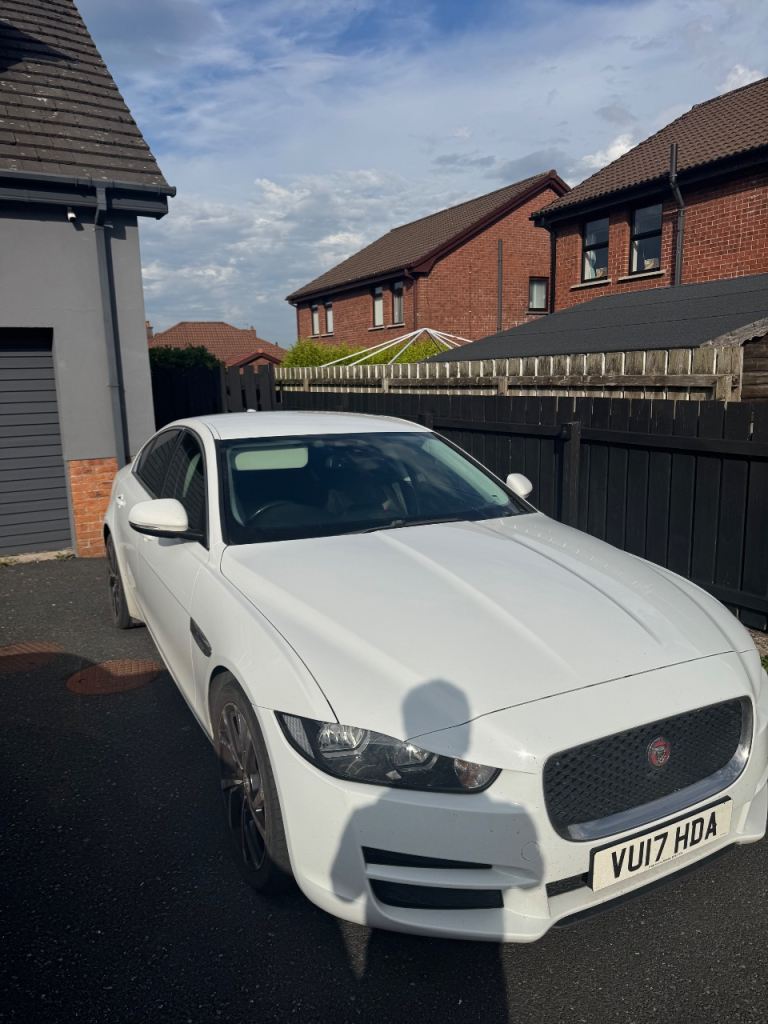 Jaguar, XE, Saloon, 2017, Manual, 1999 (cc), 4 doors