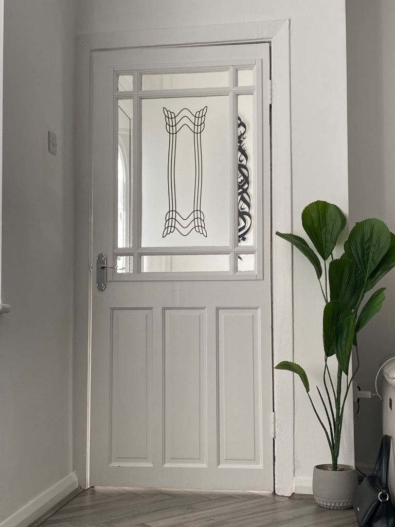 White Internal Door with Glass Panel– Good Condition