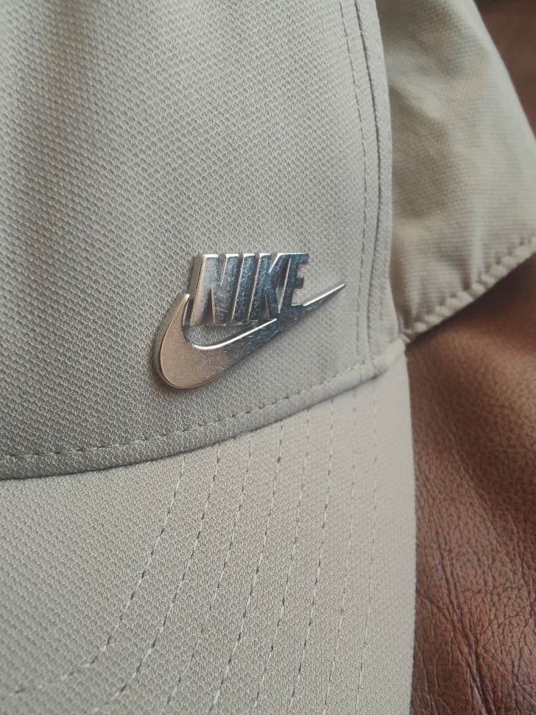 Nike Dri-Fit cap - size M - new
