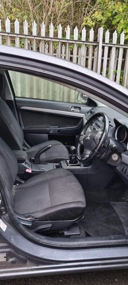 MITSUBISHI LANCER 2.0 DI-D GS2 2011