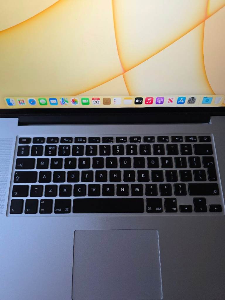 Macbook pro 15"inch i7 retina mid 2015
