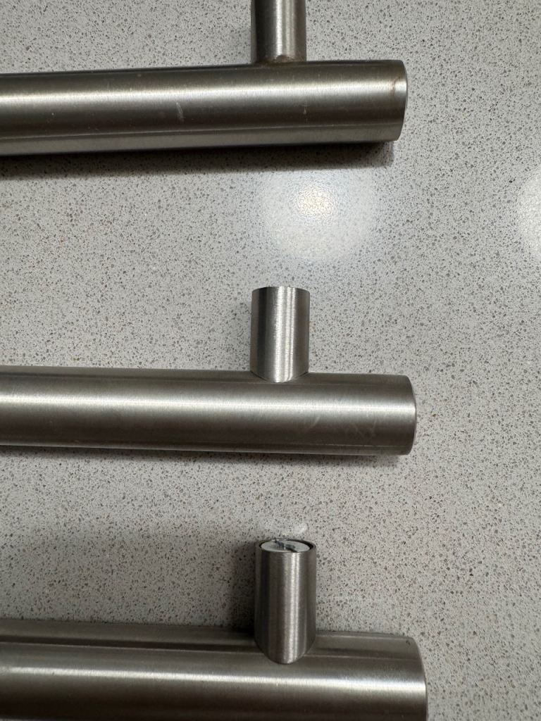 18 inch silver  metal handles 