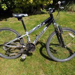 Bicycle: Specialized Hardrock 24" Kids/Junior Mountain Bike REDUCED!