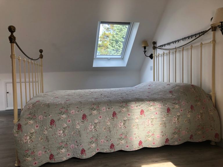 King size cream colour hand made metal Bed – Good Condition