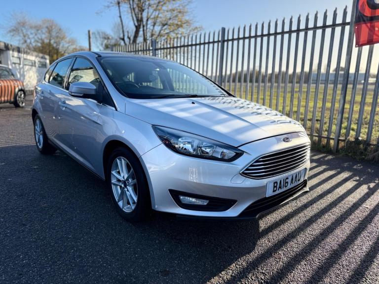 2016 Ford Focus 1.0T EcoBoost Zetec Euro 6 (s/s) 5dr HATCHBACK Petrol Manual