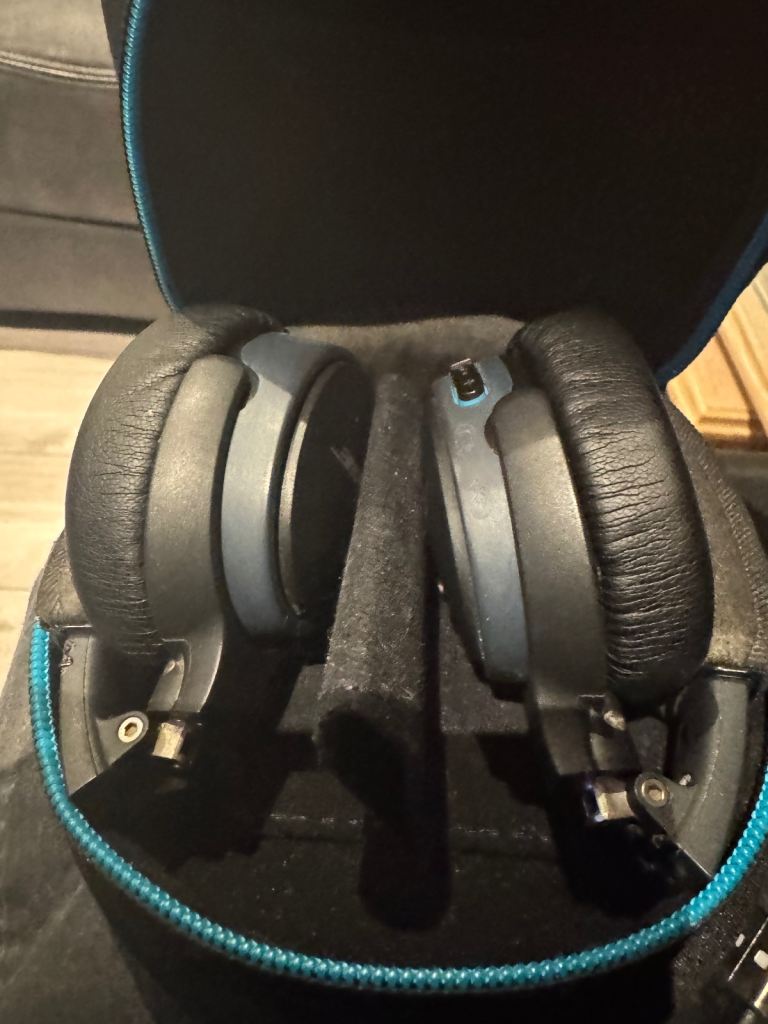 Bose On Ear Bluetooth Headphones