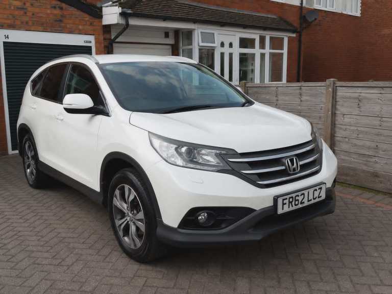 Honda CR-V, 2.2 i-DTEC SR, 4WD, Diesel, FSH, Immaculate condition. Serviced; and MOT'd to Sept 2027.