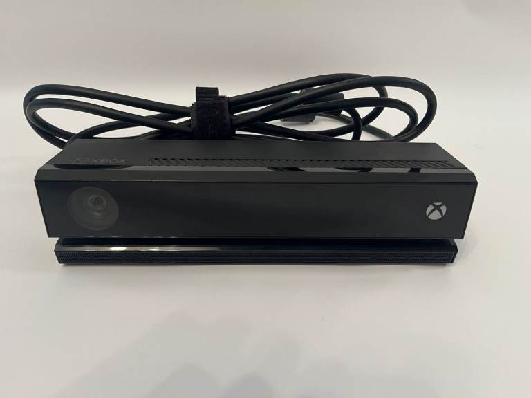 Wired Kinekt sensor for the original Xbox One in great condition, barely used.