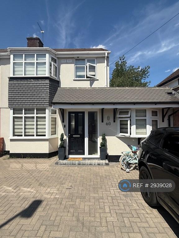 5 bedroom house in Linden Gardens, Enfield, EN1 (5 bed) (#2939028)