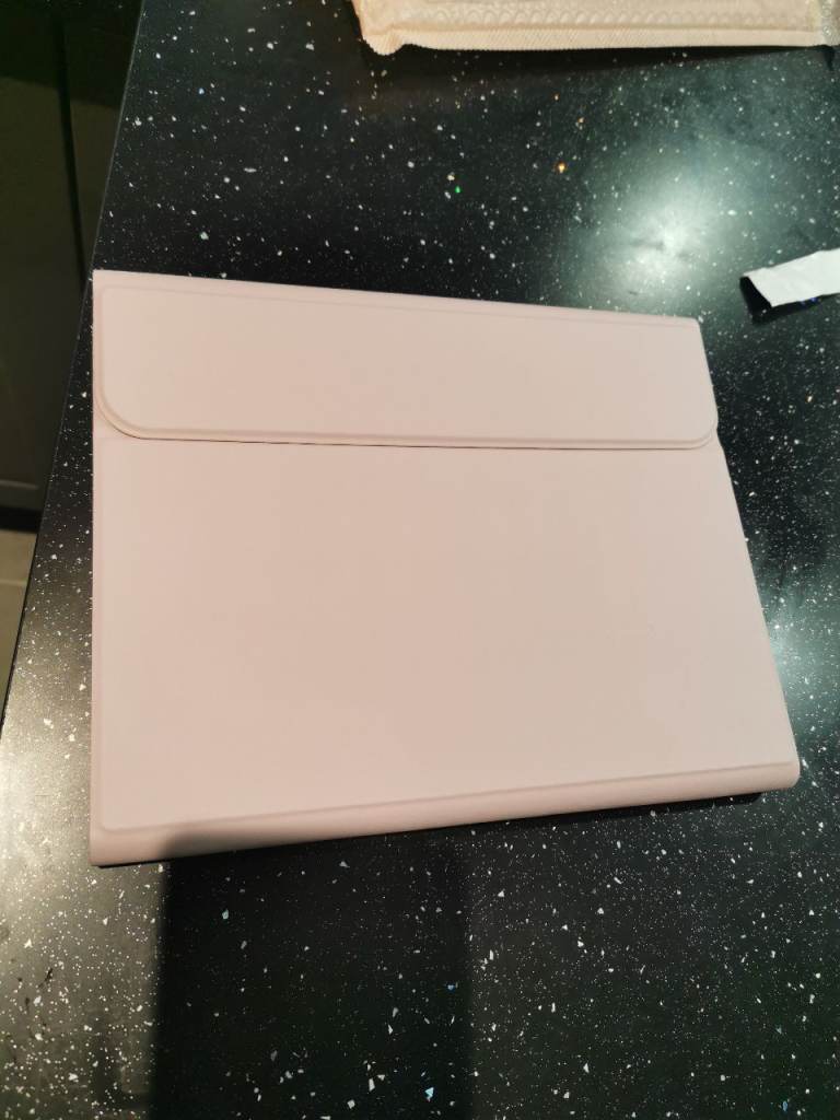 Ipad case with keyboard