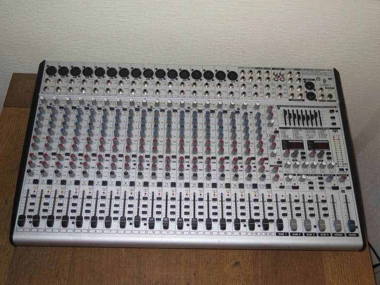 image for Behringer EURODESK SL2442FX-PRO - 20-CH sound mixer with FX