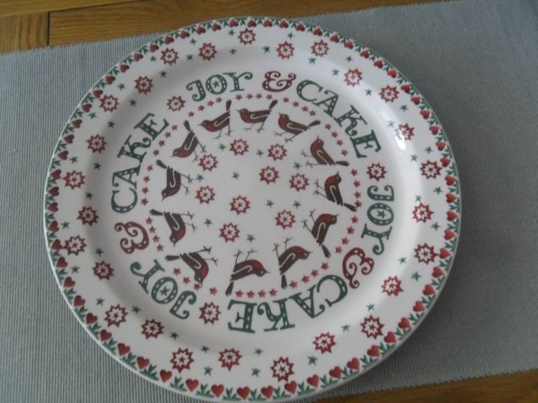 Emma Bridgewater - Christmas Robin Joy Large Charger