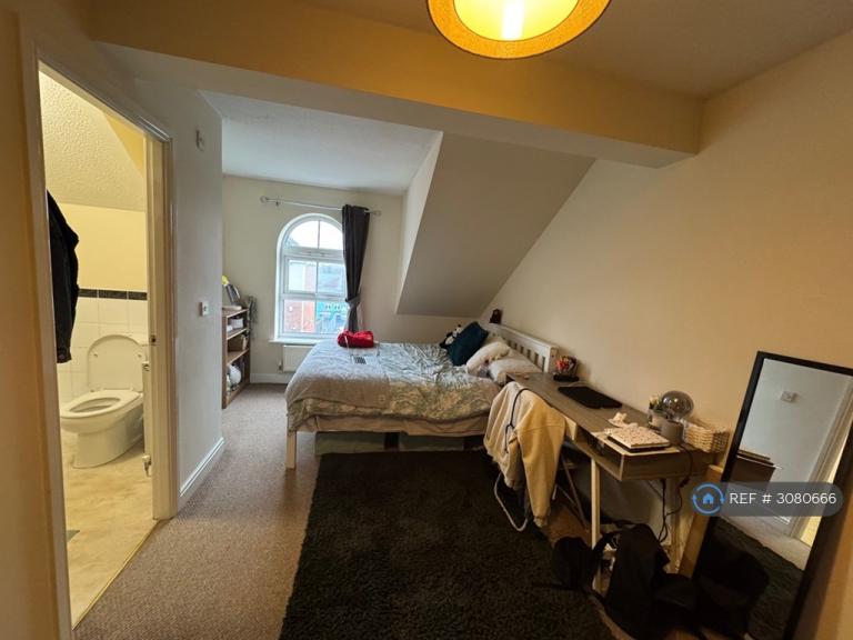 4 bedroom house in Whimberry Way, Manchester, M20 (4 bed) (#3080666)