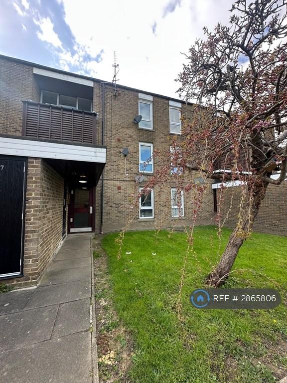 1 bedroom flat in Bourne Avenue, Hayes, UB3 (1 bed) (#2865806)