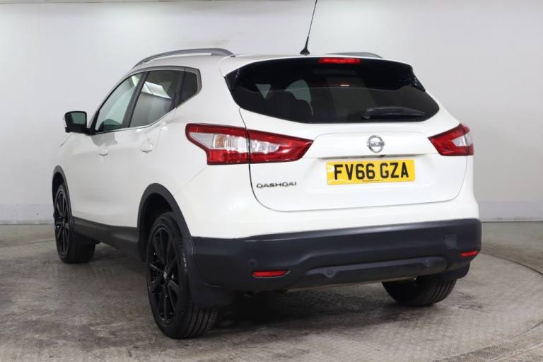 2017 Nissan Qashqai 1.6 dCi Tekna SUV 5dr Diesel Manual 2WD Euro 6 (s/s) (130 ps) Diesel Manual