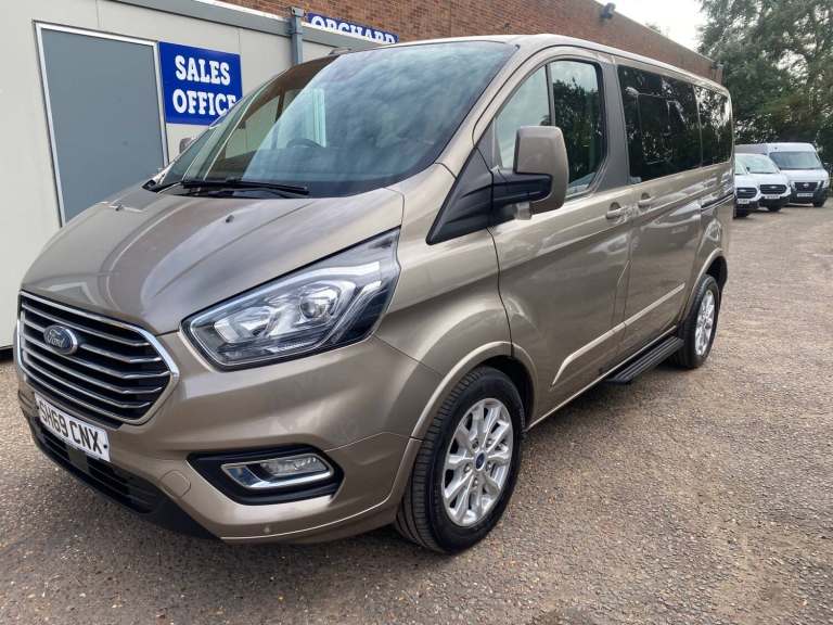 2019 69 Reg FORD TOURNEO CUSTOM Titanium 2.0TDCi 5 Seater With Wheelchair Access