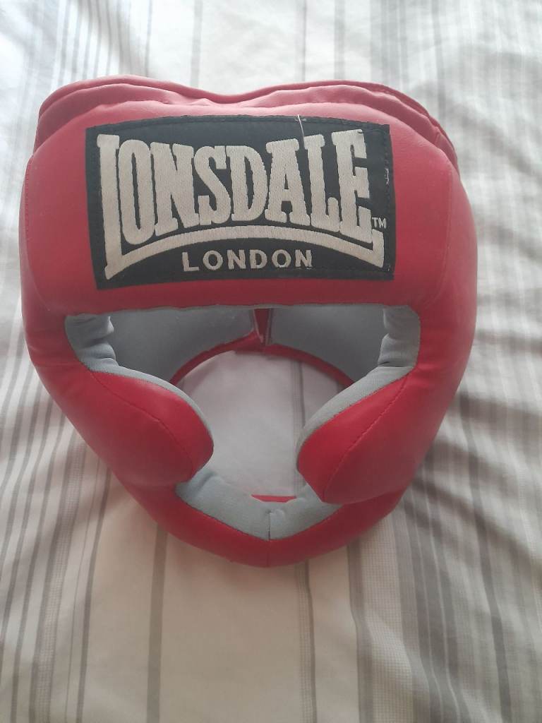 Lonsdale head guard 
