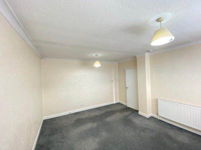 Restalrig Road, Edinburgh, EH6 7NY