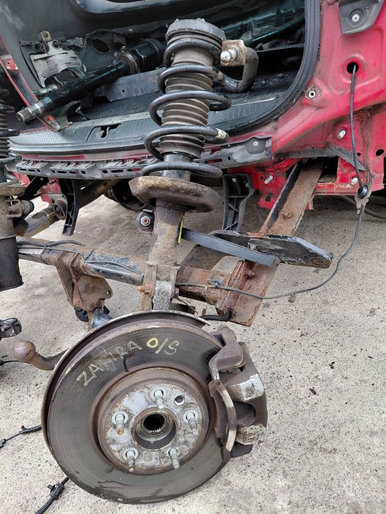 VAUXHALL ZAFIRA 2012-19  AUTO  2.0d DRIVER SIDE SUSPENSION LEG