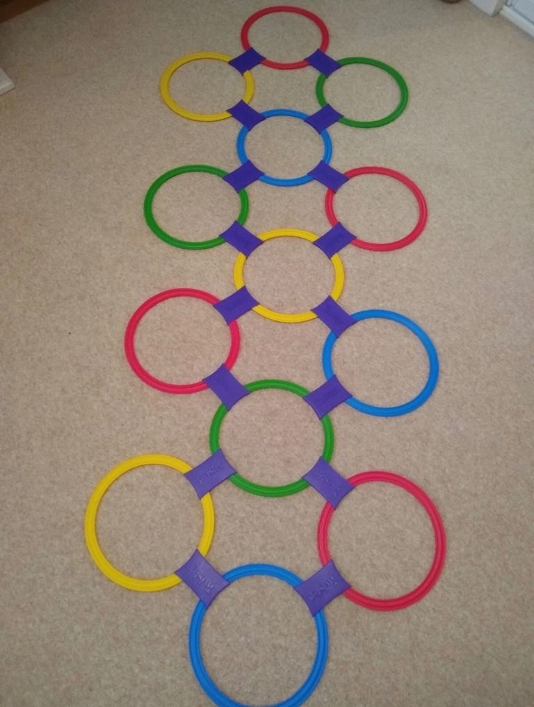 TWISTER HOPSCOTCH - Active Outdoor/Indoor Play Game Milton Bradley COMPLETE SET