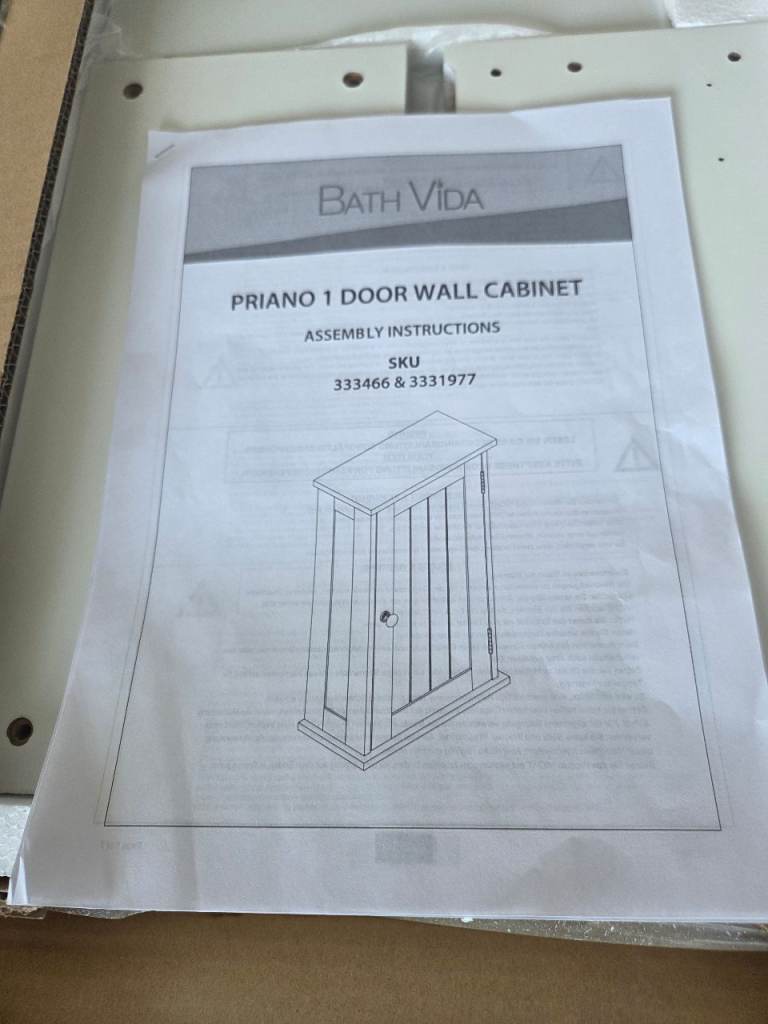 NEW Bath Vida Priano 1 Door Wall Cabinet - White, Unopened Box