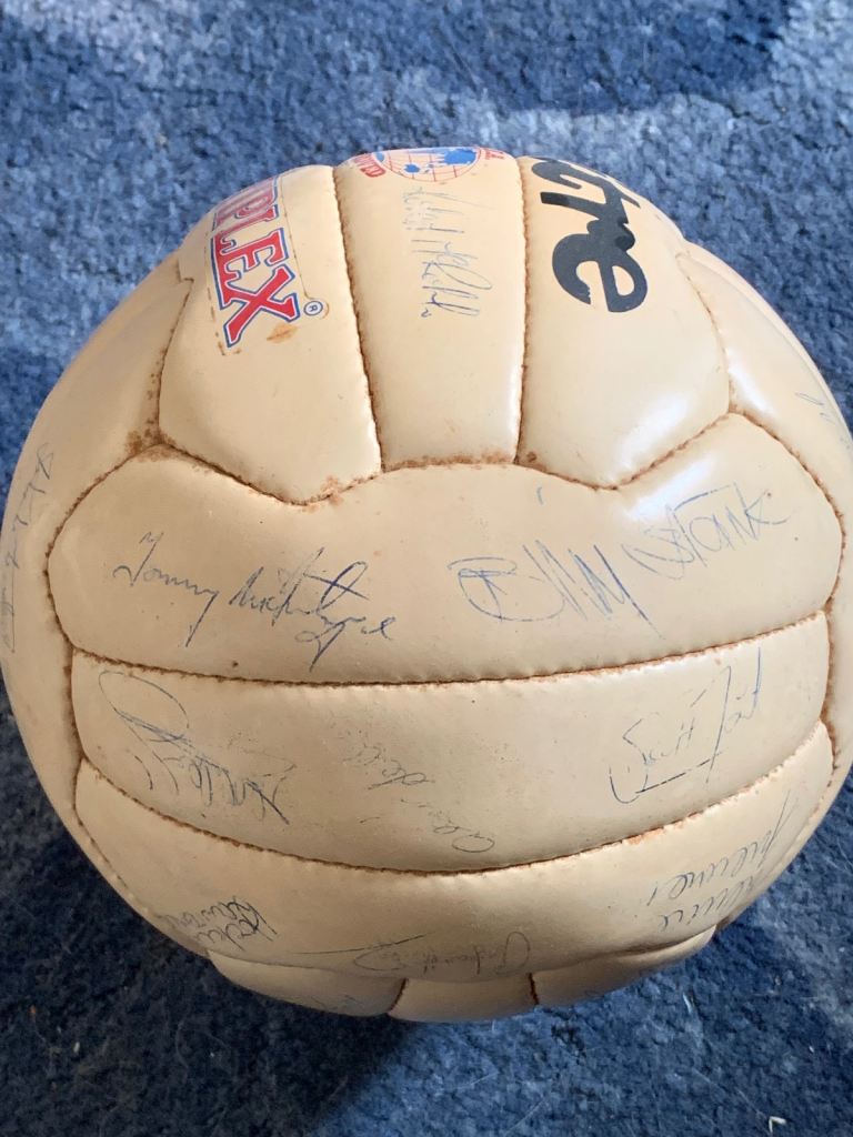 Signed Aberdeen fc football