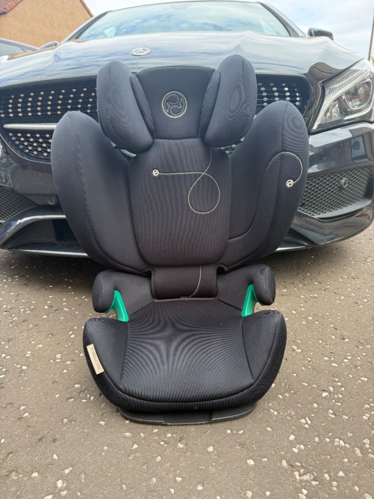Cybex car seat - like new 