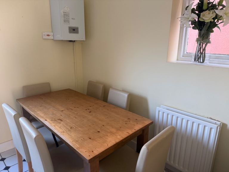 Dining table and 6 chairs