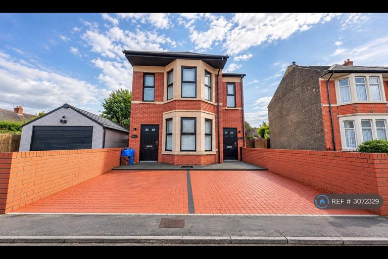 1 bedroom flat in Heath, Cardiff, CF14 (1 bed) (#3072329)