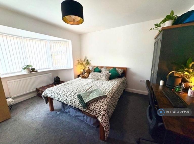1 bedroom in Chairborough Road, High Wycombe, HP12 (#2630158)