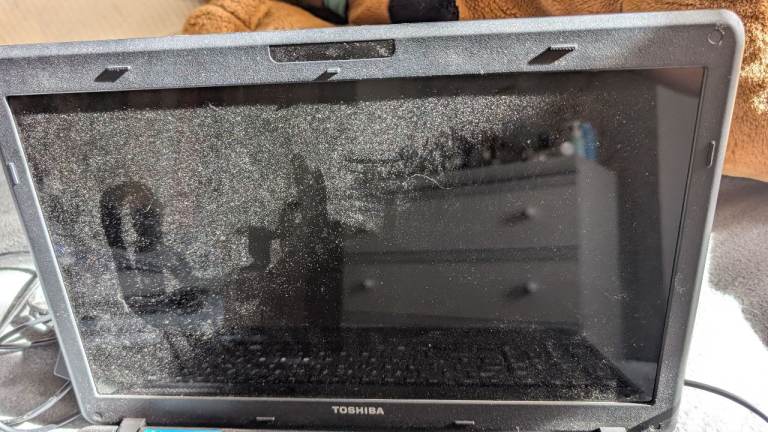 Toshiba satellite c660 laptop