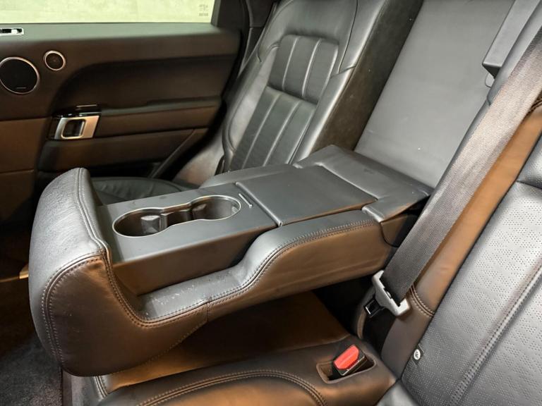 2020 Land Rover Range Rover Sport 3.0 SD V6 Autobiography Dynamic Auto 4WD Euro 6 (s/s) 5dr ESTAT...