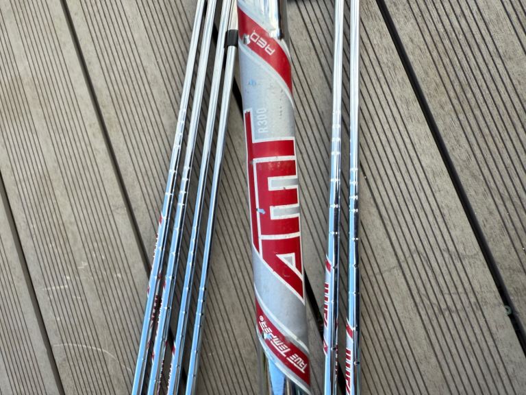 Titleist T300 2019 5-PW + AW (48’) Regular flex