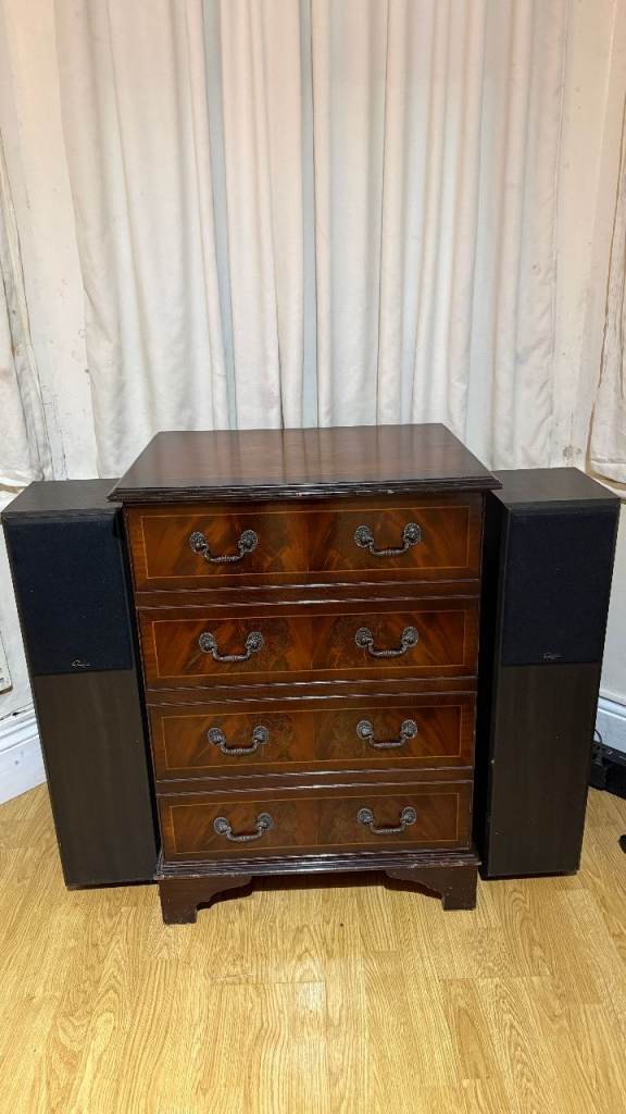 Stereo with Record Player, CD, Cassette Tuner Amplifier in Cabinet Gale 4 Speakers & Free  VINYLS