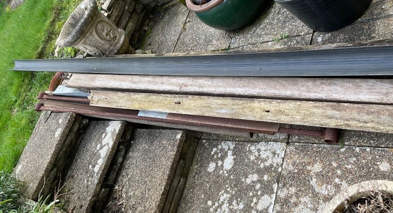 4m Black Half Round Gutter