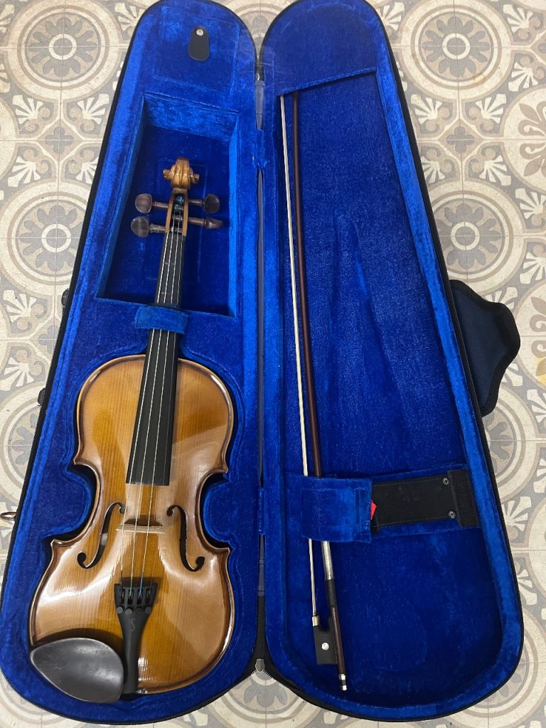 Stentor Student Violin/ violin outfit 3/4 size