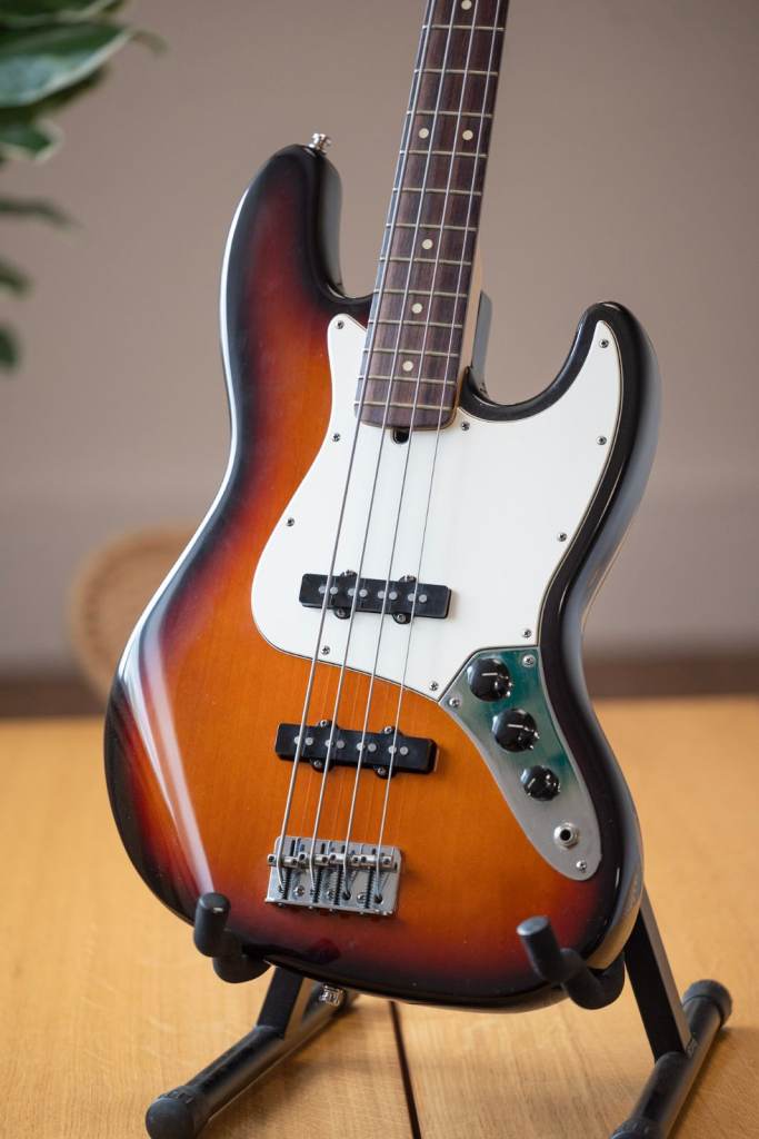 1996 Fender USA 50th Anniversary Jazz Bass in 3 Tone Sunburst - Rosewood