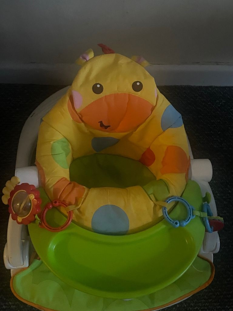 Baby Booster Seat with Giraffe Cushion and Removable Tray