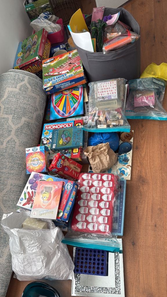 £1 sale!! Toys games kitchen puzzles ice cream maker cheeseboard