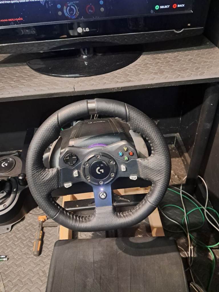 Stand alone Racing simulator Playseat logitech xbox