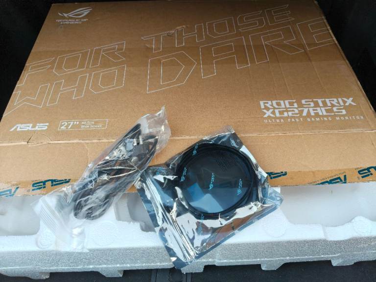 ASUS ROG Strix XG27ACS 27" QHD 180Hz Gaming Monitor – £150
