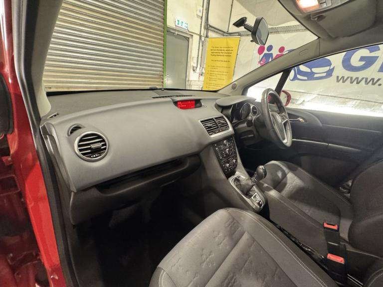 VAUXHALL MERIVA 1.4 i Tech Line 2014