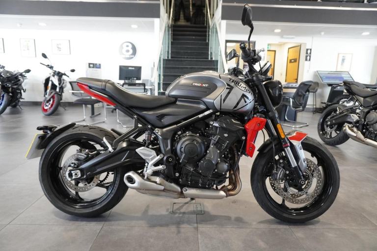 Triumph Trident 660, 2022, Grey with just 5444miles Only £4995. 