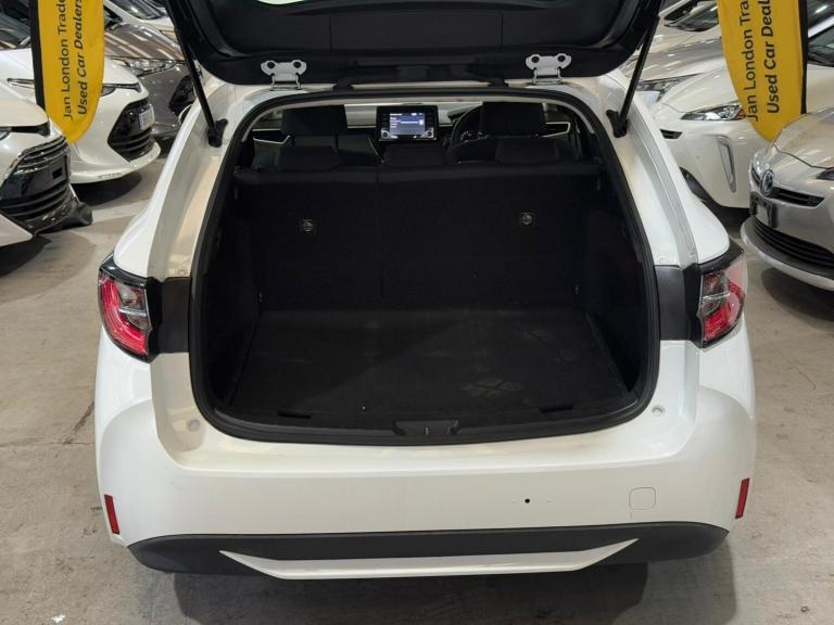 2020 Toyota Prius 1 790 CC TOYOTA COROLLA TOURING Hybrid