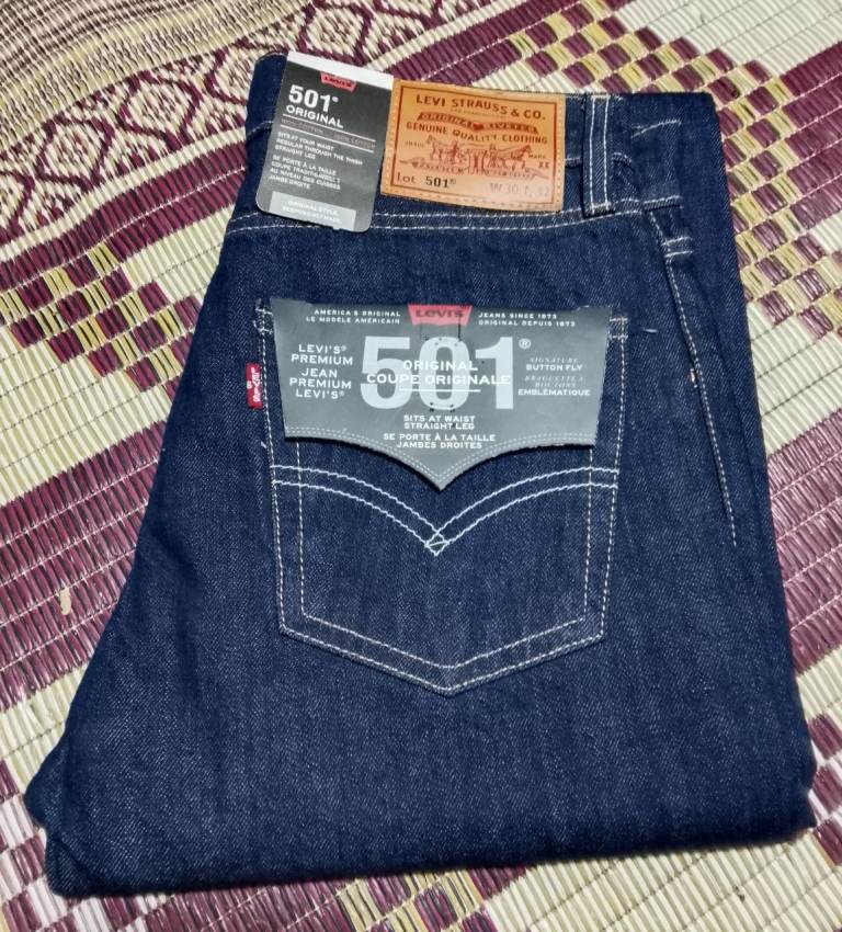 Levi's 501 Original Jeans – Dark Blue Denim, New with Tags