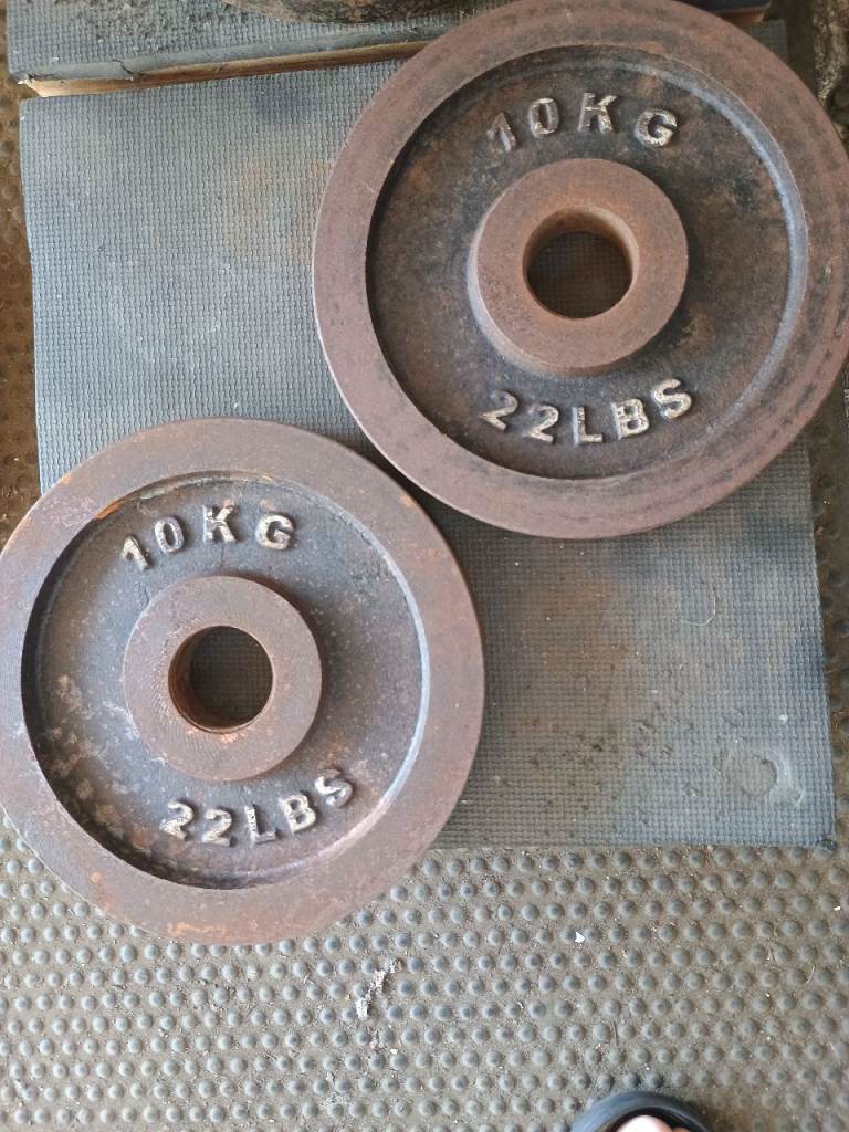 Olympic x 2 10kg (22lbs) cast iron weight plates for sale, ideal for Olympic barbells or dumbbells.