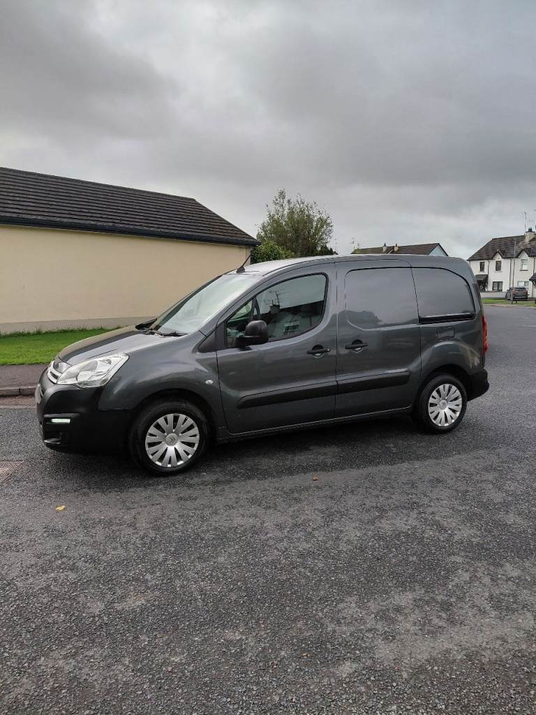 2015 citroen berlingo 1.6 hdi 3 seater full year mot